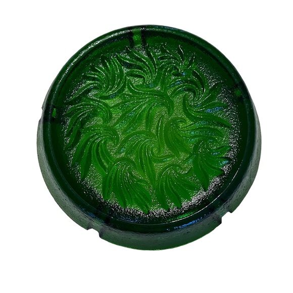 Vintage L. E. Smith Sand & Scroll Green Glass Ashtray, Catch All, Ring Dish MCM - Picture 2 of 5